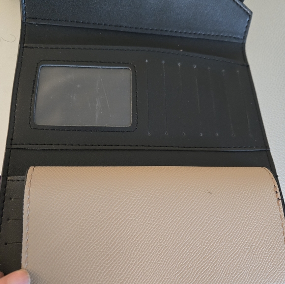 Designer Inspired wallet - Picture 7 of 11